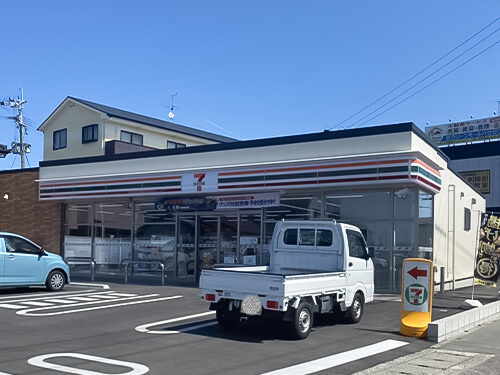 セブンイレブン荒尾山の手店