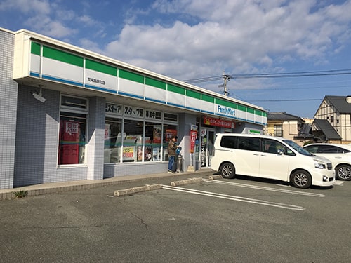 ファミリーマート西原町店 画像