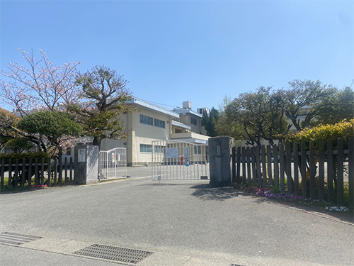 白川小学校