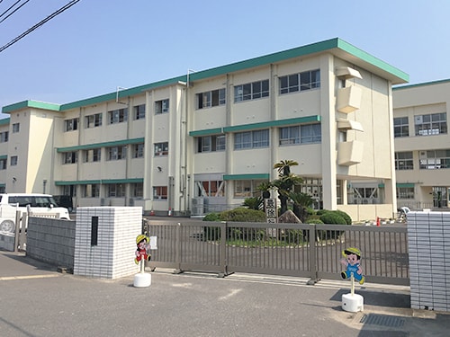 佐賀市立西与賀小学校