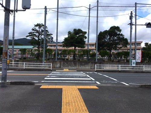 麓小学校