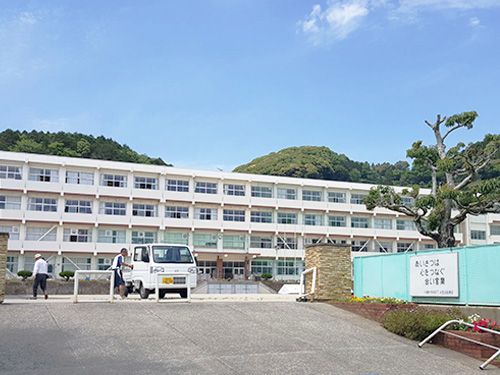 川棚町立川棚中学校