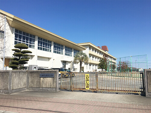 小城市立砥川小学校