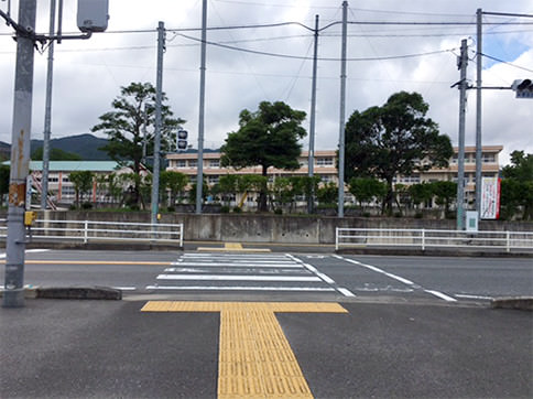 鳥栖市立麓小学校 写真