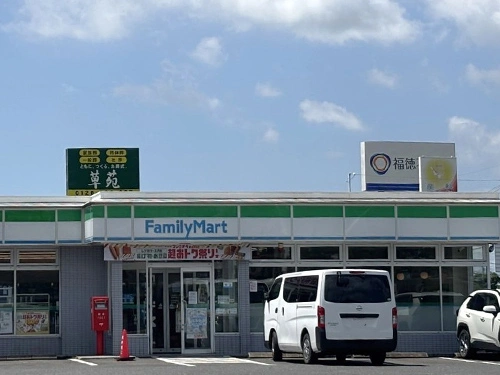 ファミリーマート 佐賀大和インター店